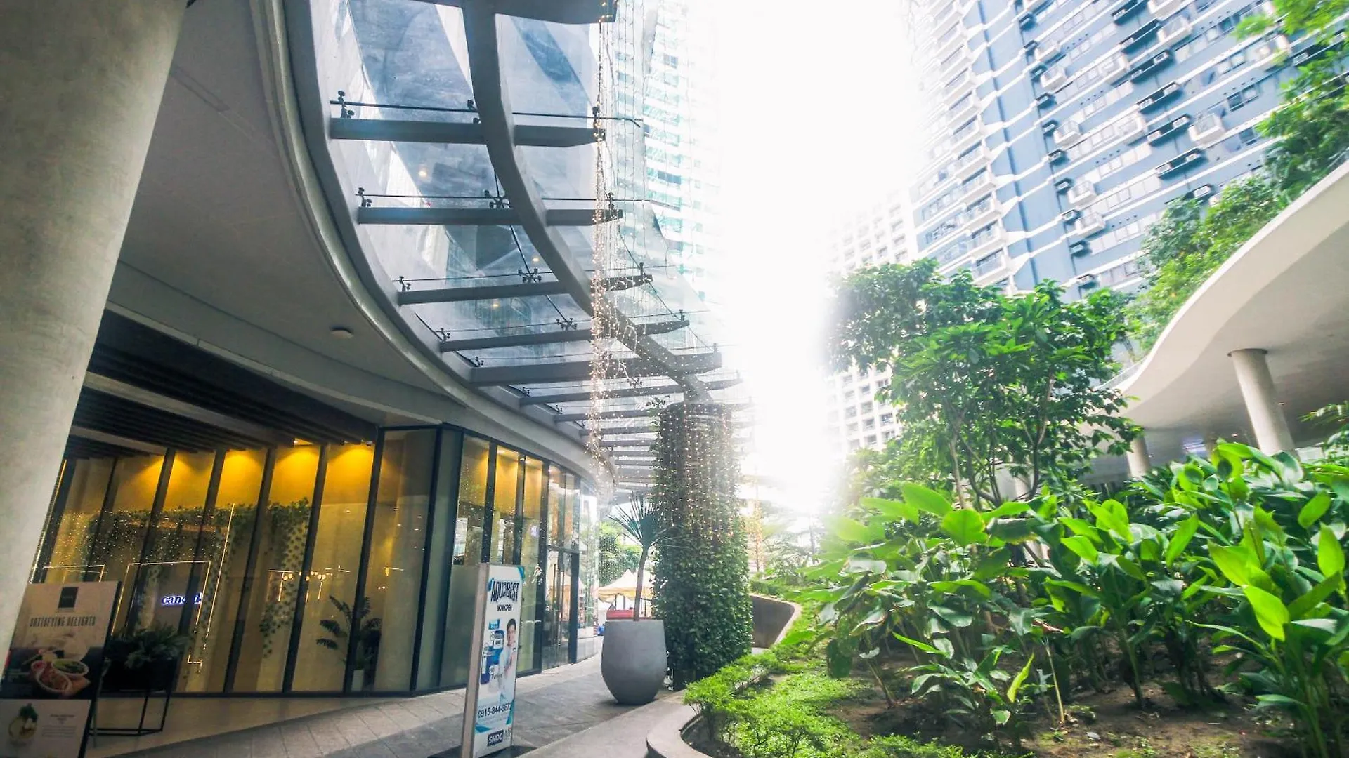 Urban Oasis Sleep In Style Makati Comfy Gym Swim Park 914 Apartment Manila